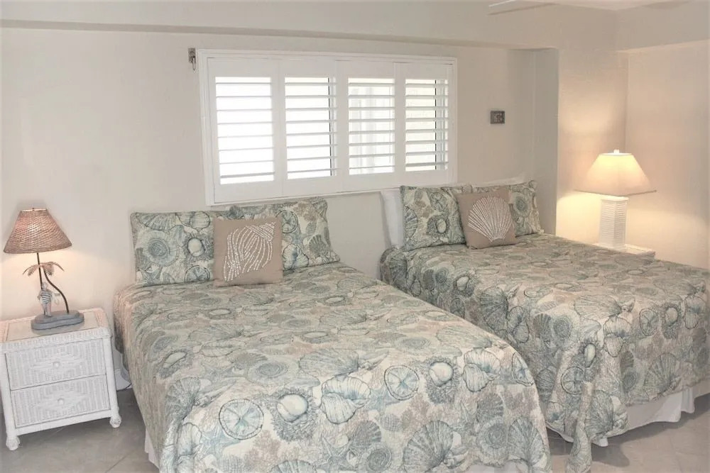 Jamaica Royale 603 - 2 Br Condo