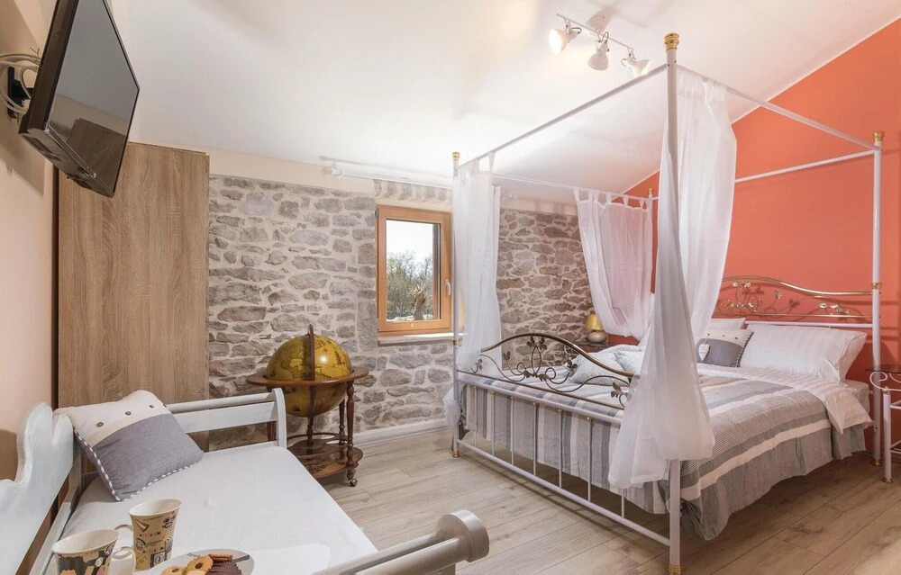 Beautiful Home In Nedescina With Sauna