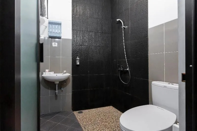 OYO 758 Rumah Leting Homestay