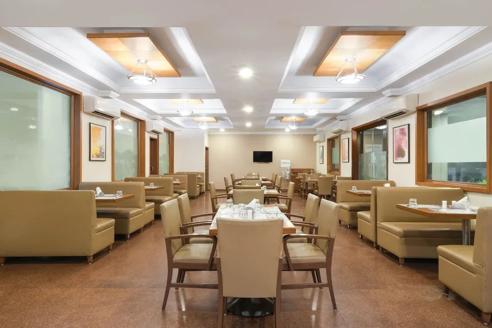 7Apple Hotel - Pune