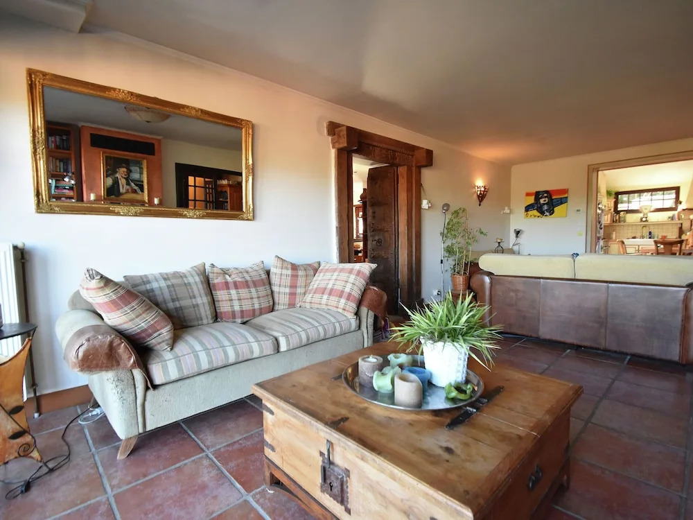 Luxury villa in Preixan with a view of Carcassonne