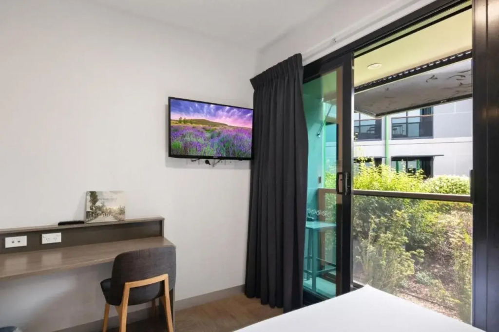 Ibis Darwin Airport Hotel