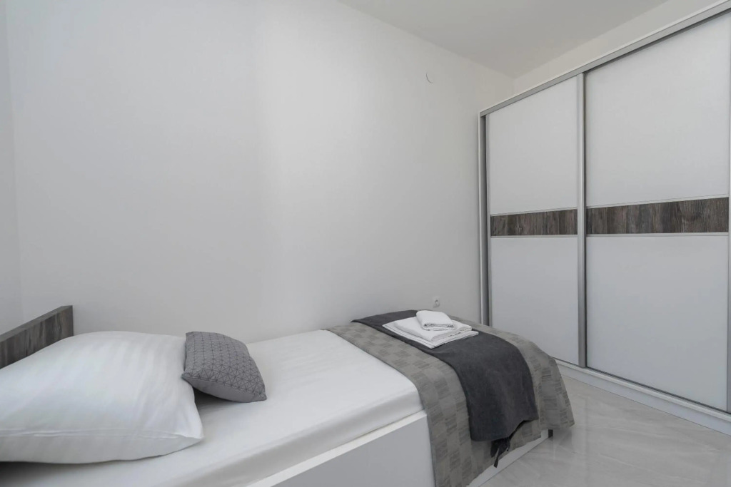 Villa Star 2 a centrally located ap. with a pool