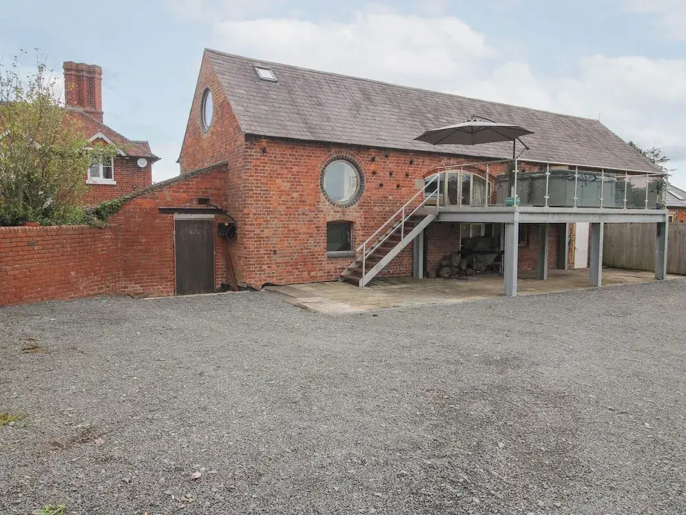 Millstone Cottages - Breidden View