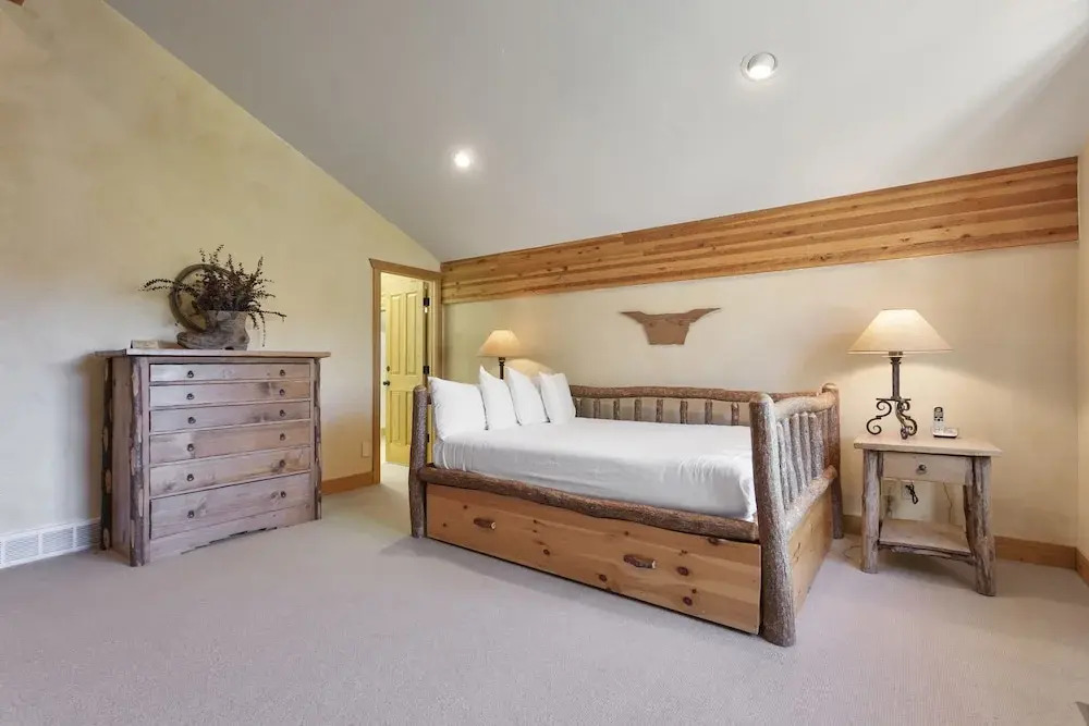 Thistle Drive Home at Deer Valley Resort - 4 Bedroom Home #3020 4 Condo