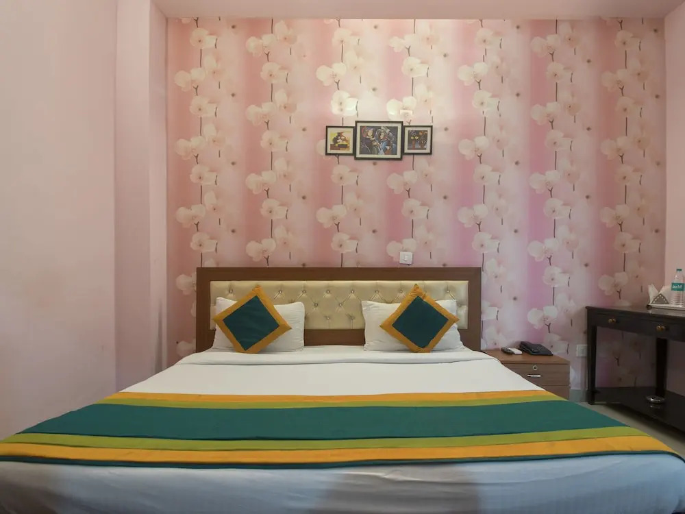 The Mango House by OYO Rooms