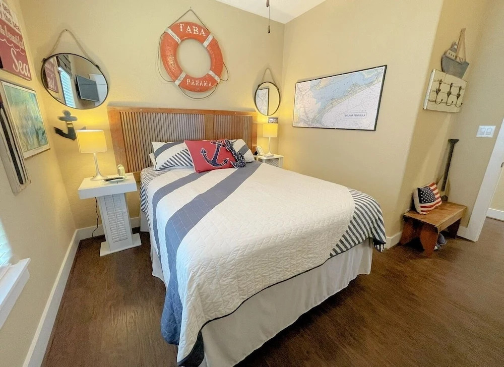 Anchor House 3 Bedroom Home by Redawning