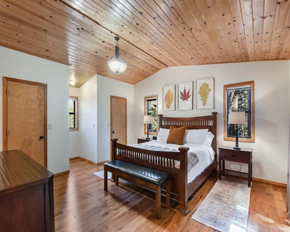 Knotty Pines Retreat