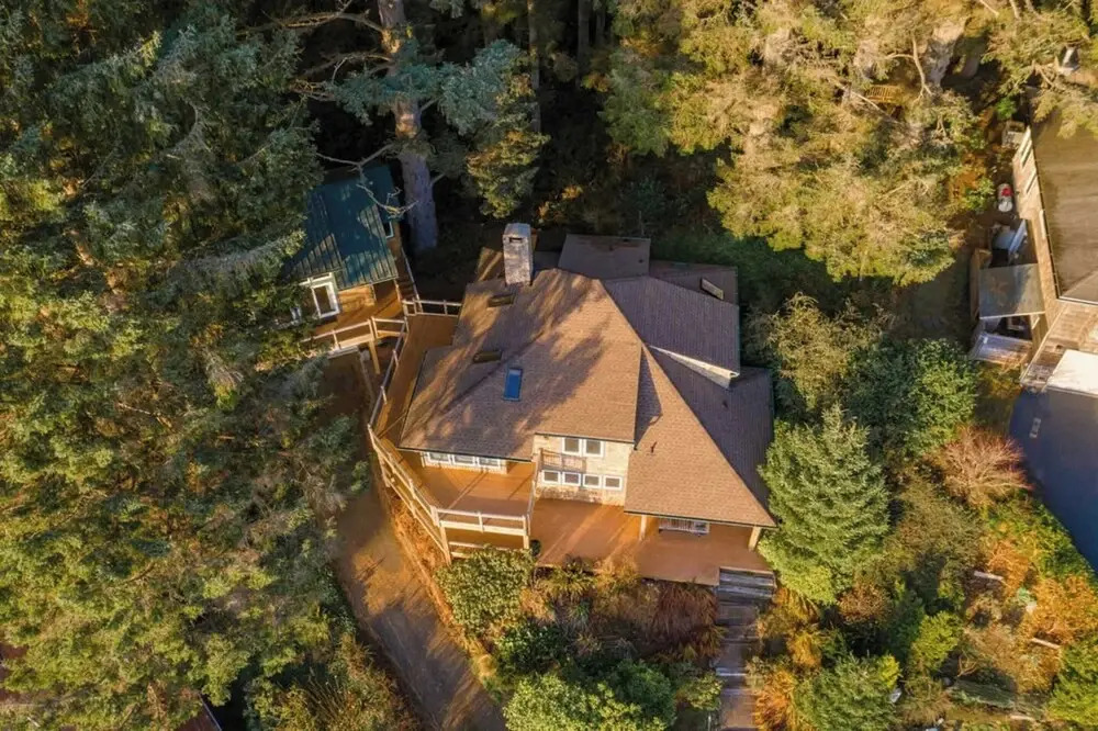 Coastal Getaway in Manzanita w Fire Pit, Guest House & Views Seagrove by Avantstay
