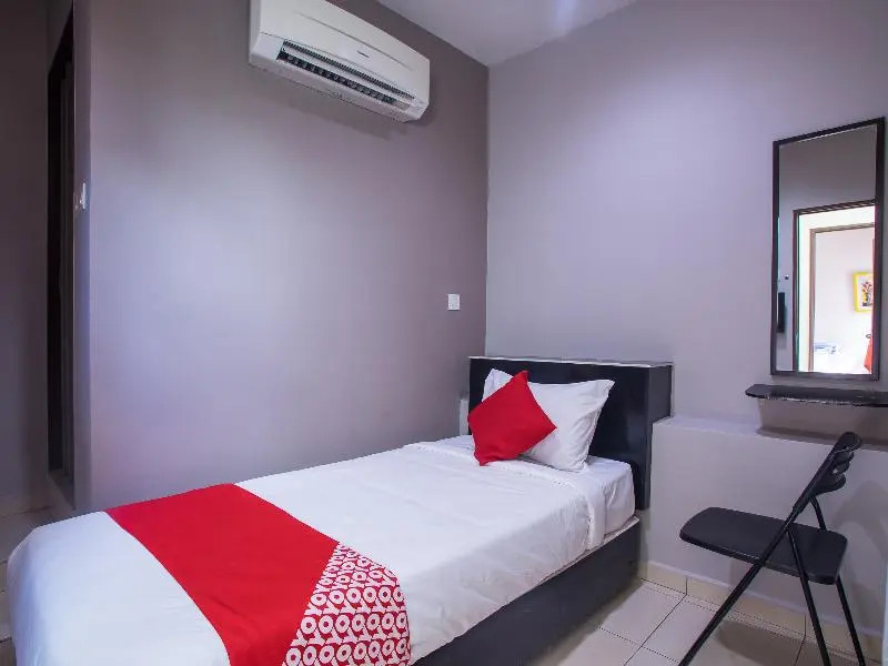 Super OYO 44097 Avatarr Hotel