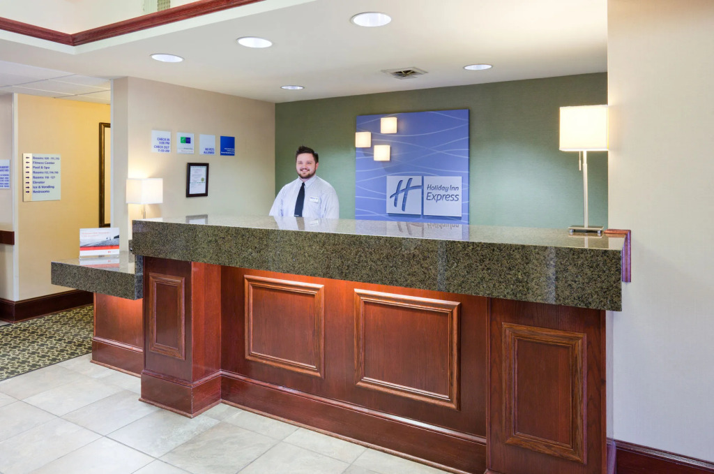 Holiday Inn Express Hotel & Suites Cedar Rapids I-380 at 33rd Avenue by IHG