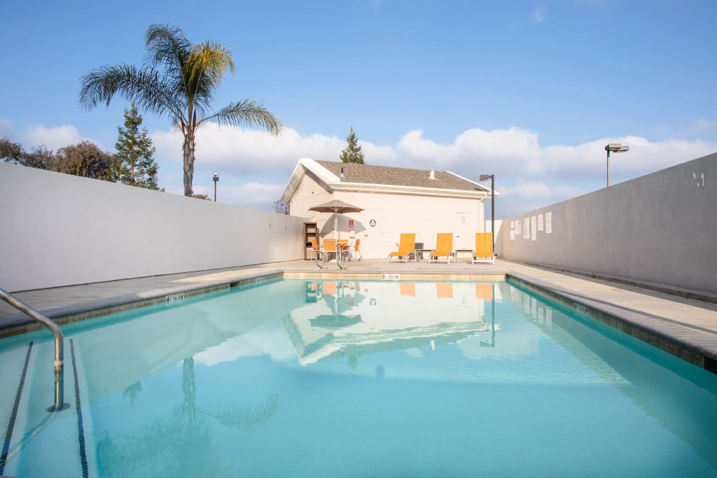 Holiday Inn Express & Suites Yosemite Park Area by IHG