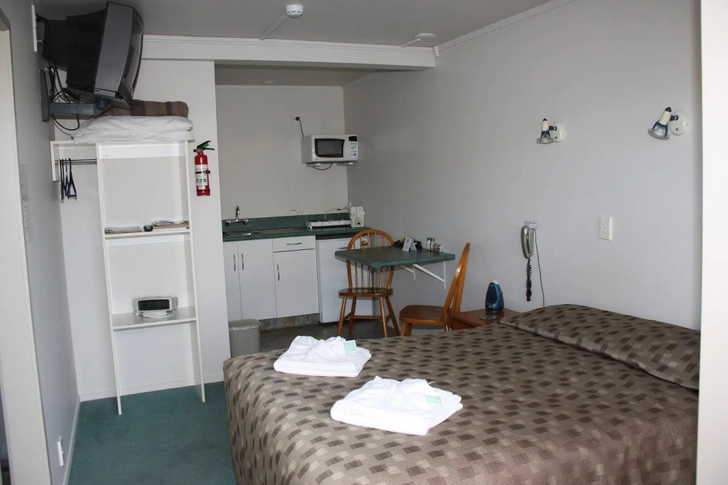 Aquarius Motel