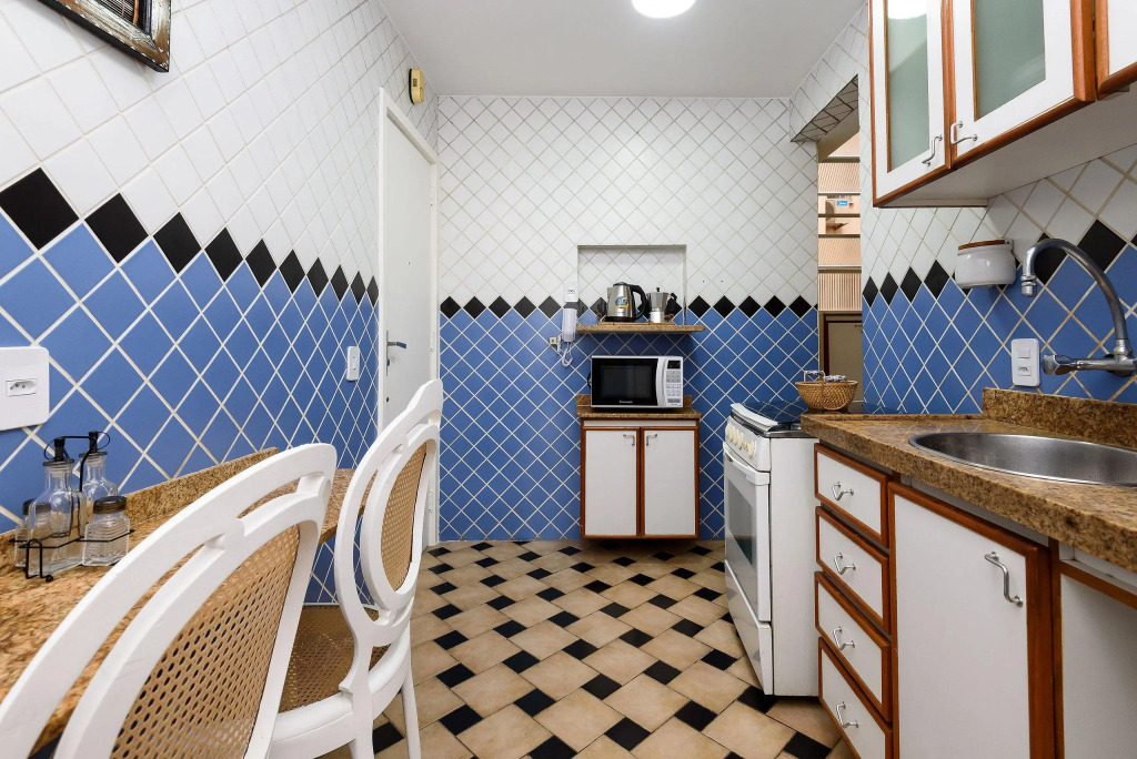 2 Quartos Em Copacabana Com Garagem | Bc 473/704
