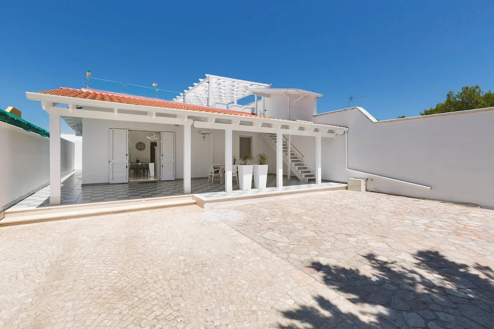 Villa Belvedere by BarbarHouse