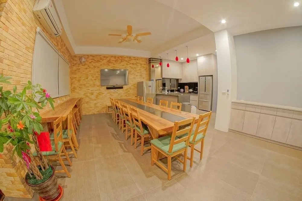 Travelers Hostel