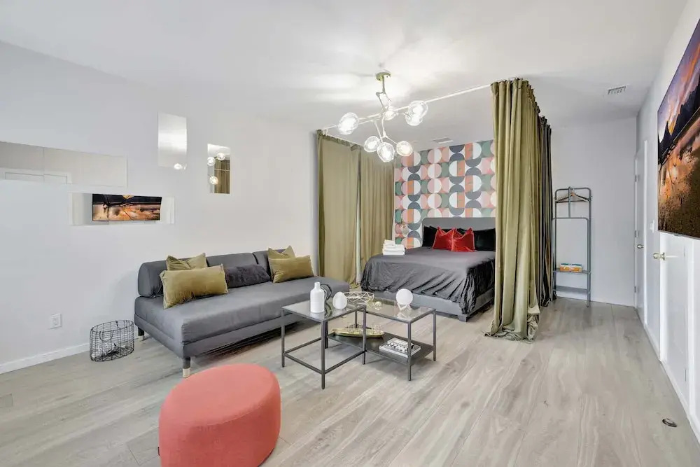 Sunshine Retreat Studio for 2!