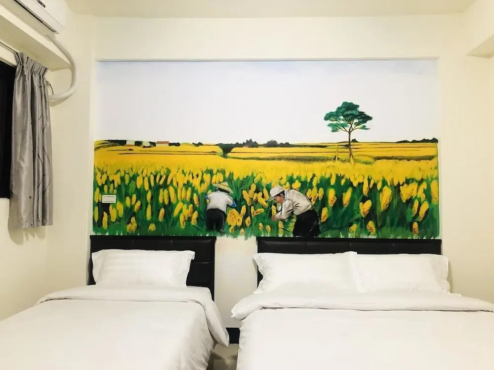 Gold Painting B&B