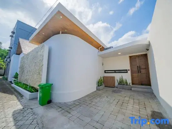 Umah Jerapah Modern 2BR Exquisite Villa in Canggu