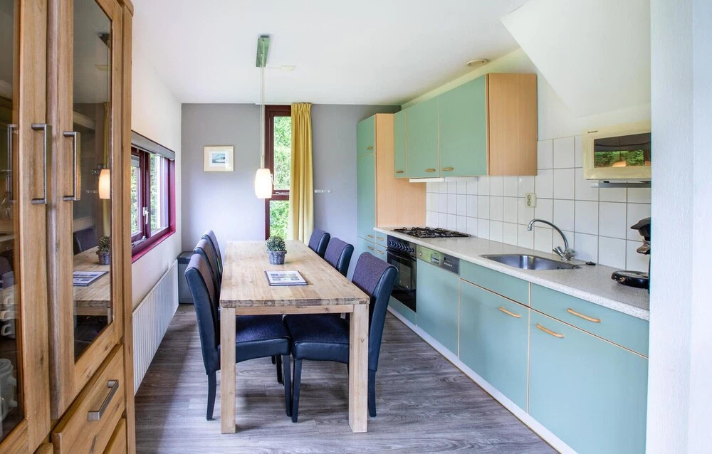 Nice Home in Heinkenzand With Wifi and 3 Bedrooms