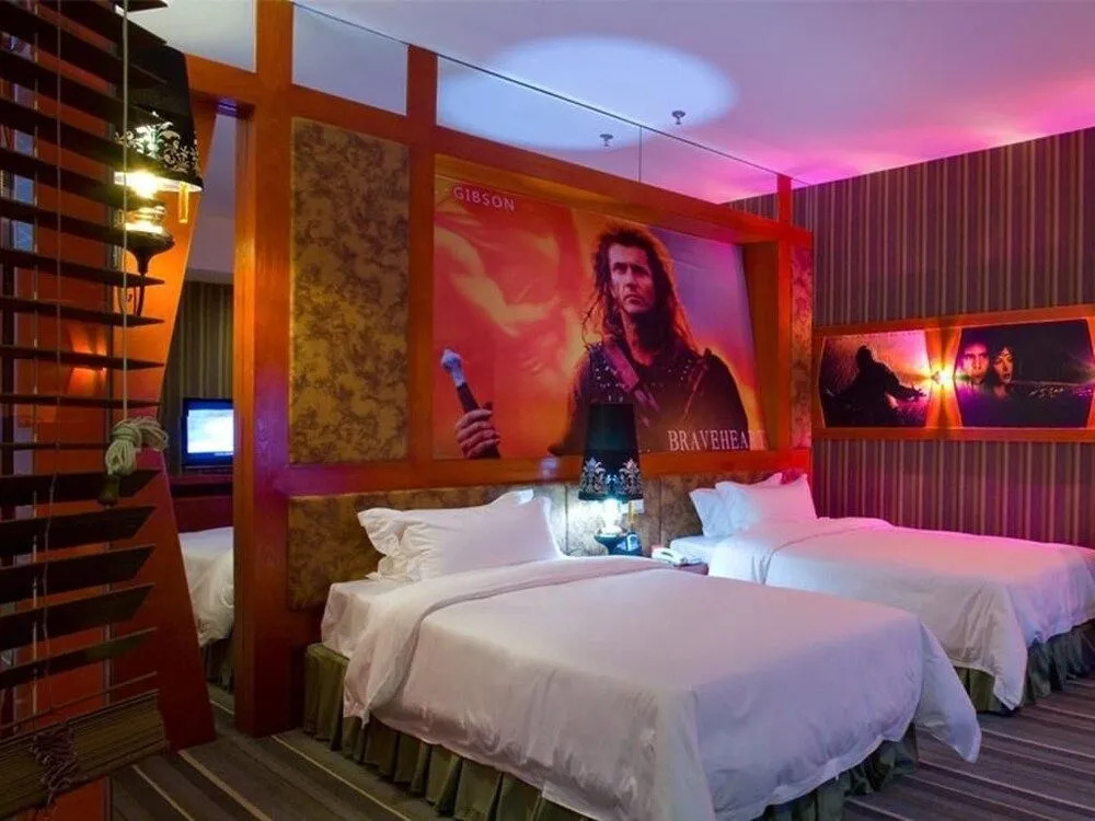 Circle Art Hotel