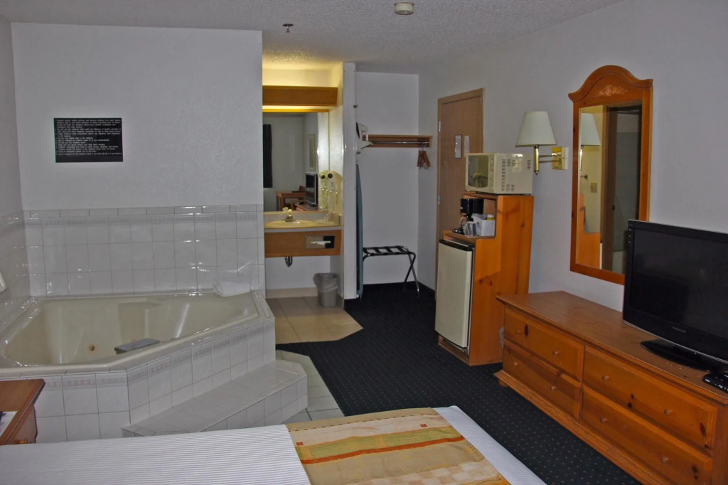 Red Lion Inn & Suites Ontario