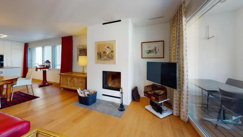 Central 225