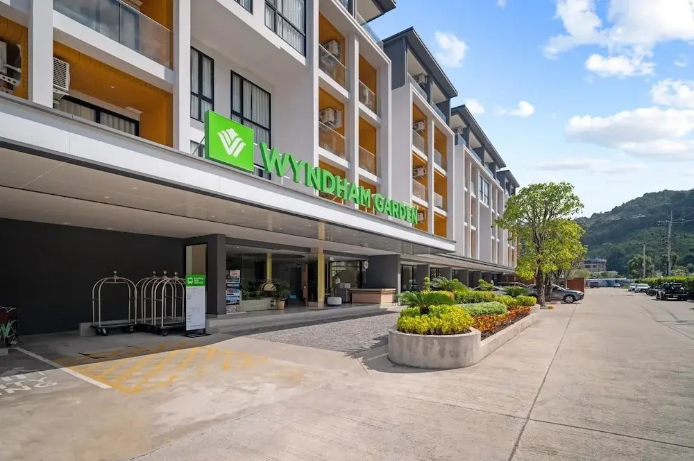 Wyndham Gardens 1321 Studio, 1min to Naithon Beach