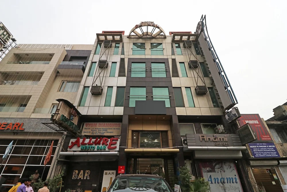 OYO 10848 Hotel Geeson