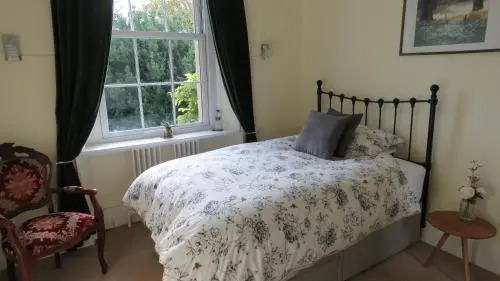 Hollybank Bed and Breakfast