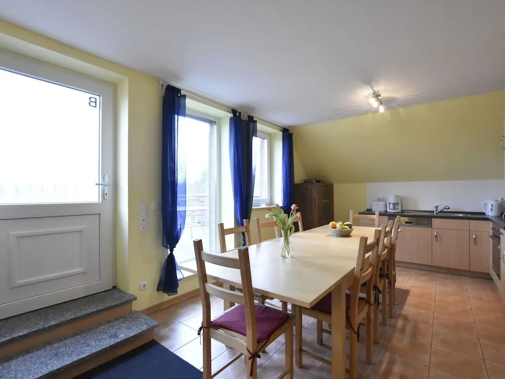 5-zimmer-ferienunterkunft in Zierow mit Garten