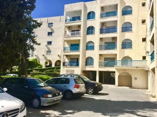 Spectacular 3 Bed Apartment