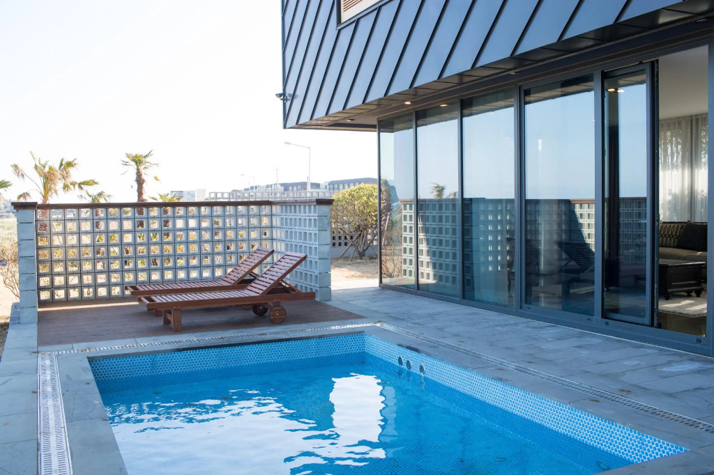 seoguipo sungsan oche plse pool villa