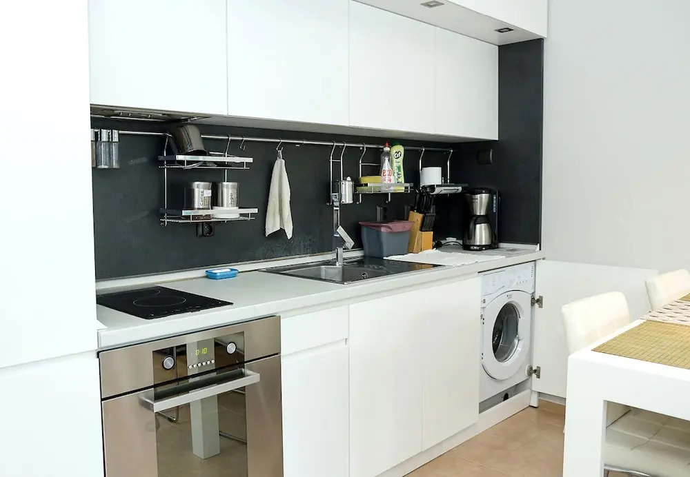 FM Luxury 1-BDR Apartment - Into the Woods