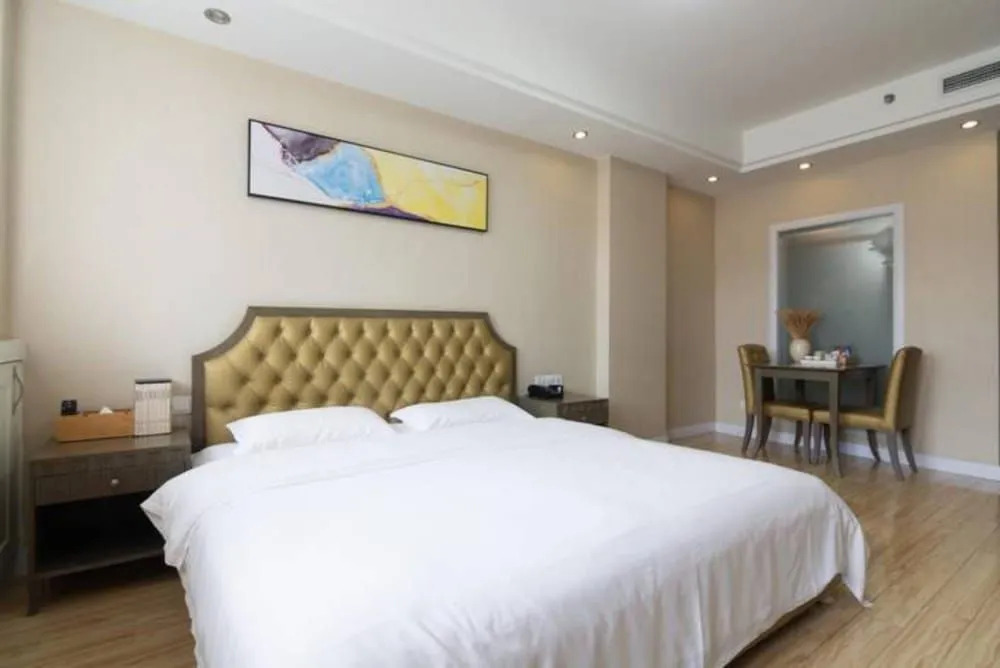 Shine Apartment