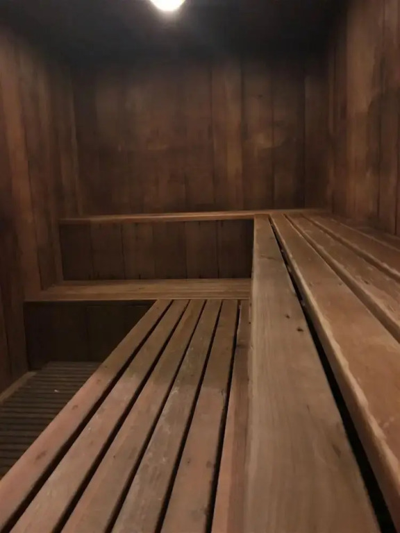 Walk to Lifts & Town - Hot Tub & Pool