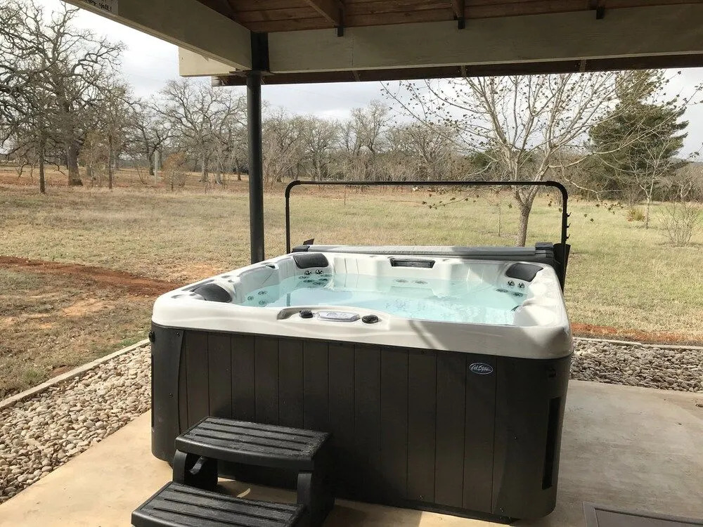 Pecan Farm Haus 2 Bedroom Cottage by RedAwning