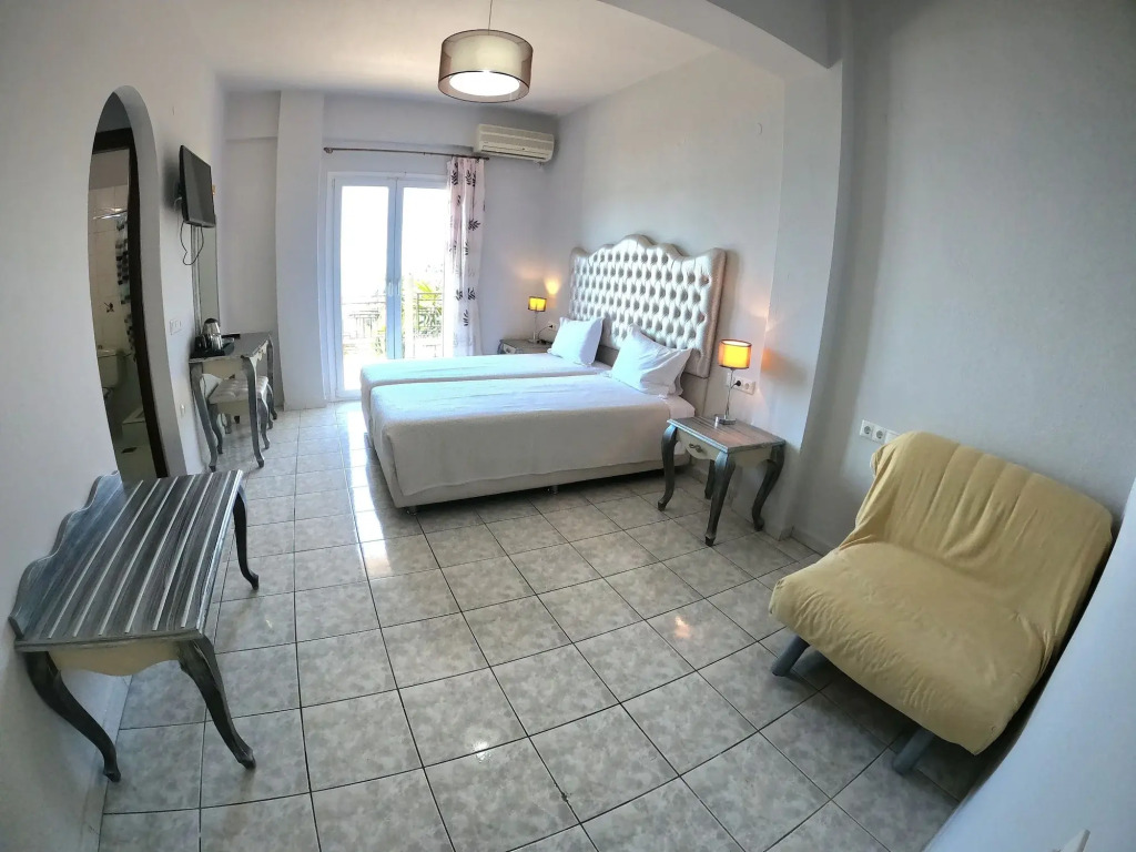 Enjoy Lichnos Bay Village, Camping, Hotel and Apartments