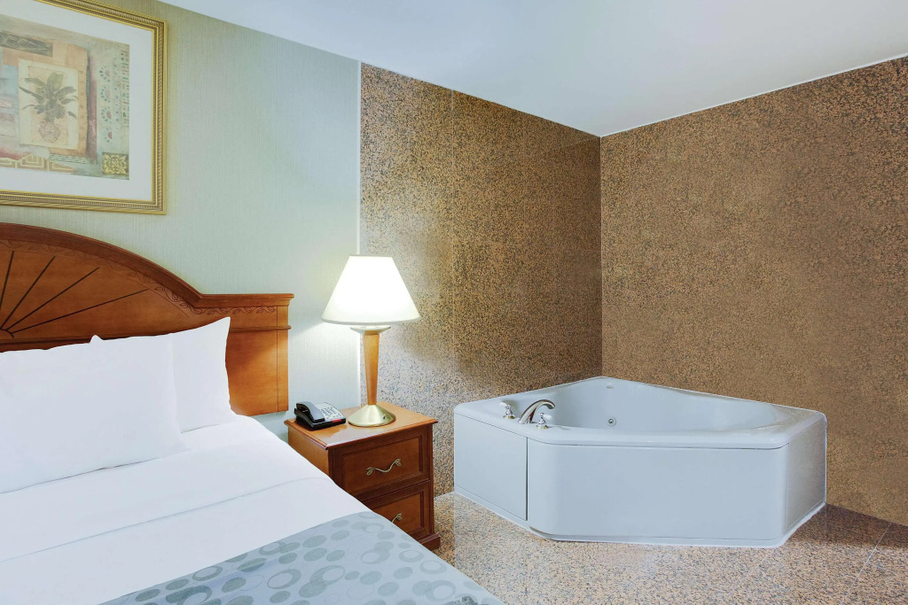 La Quinta Inn Queens