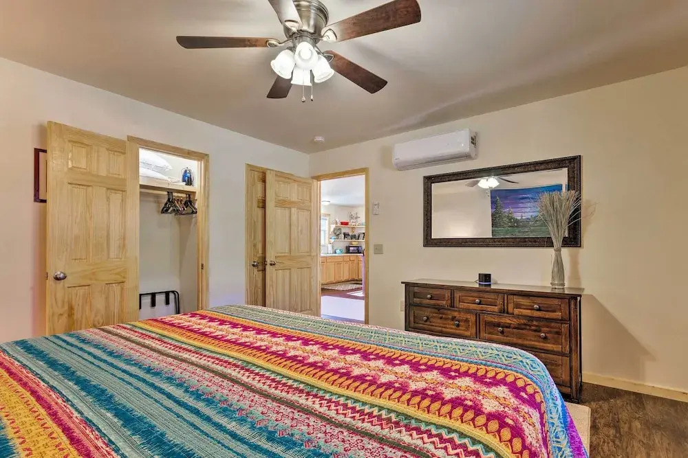 5 Mi to Dtwn: Bryson City Cabin w/ Resort Perks!