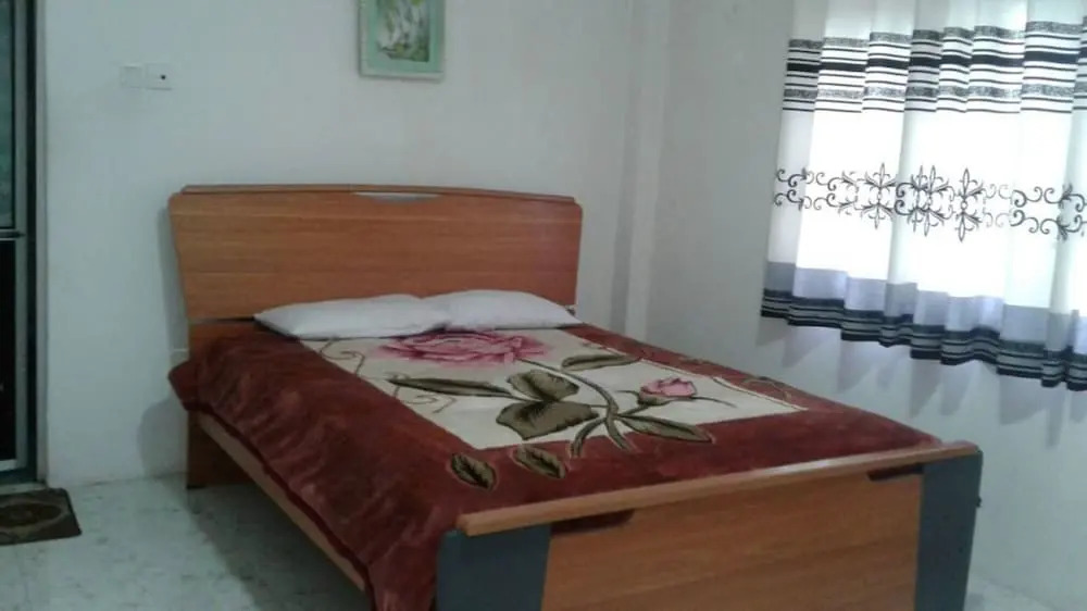 Yoho Grand Drive Guest House