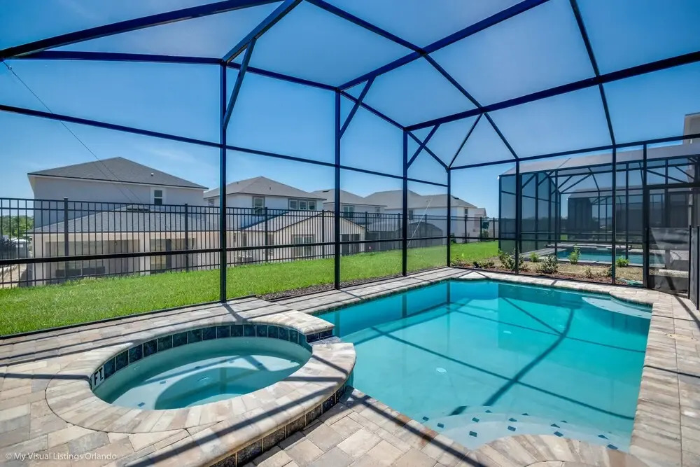 Sawyer Palm Place Stoey Lake