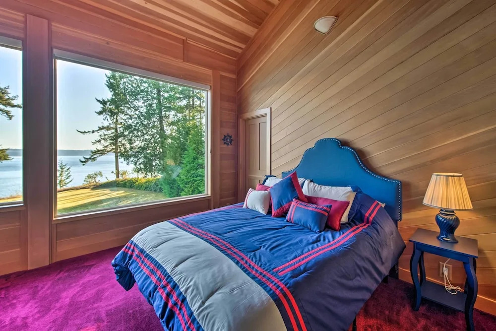 Marrowstone Island Home: 20 Mins to Port Townsend