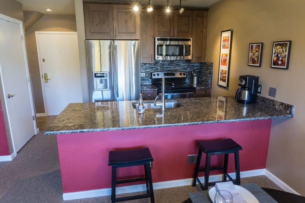 Inviting Winter Hideaway - Walk To Apres-ski Fun Sleeps 4 1 Bedroom Condo by RedAwning
