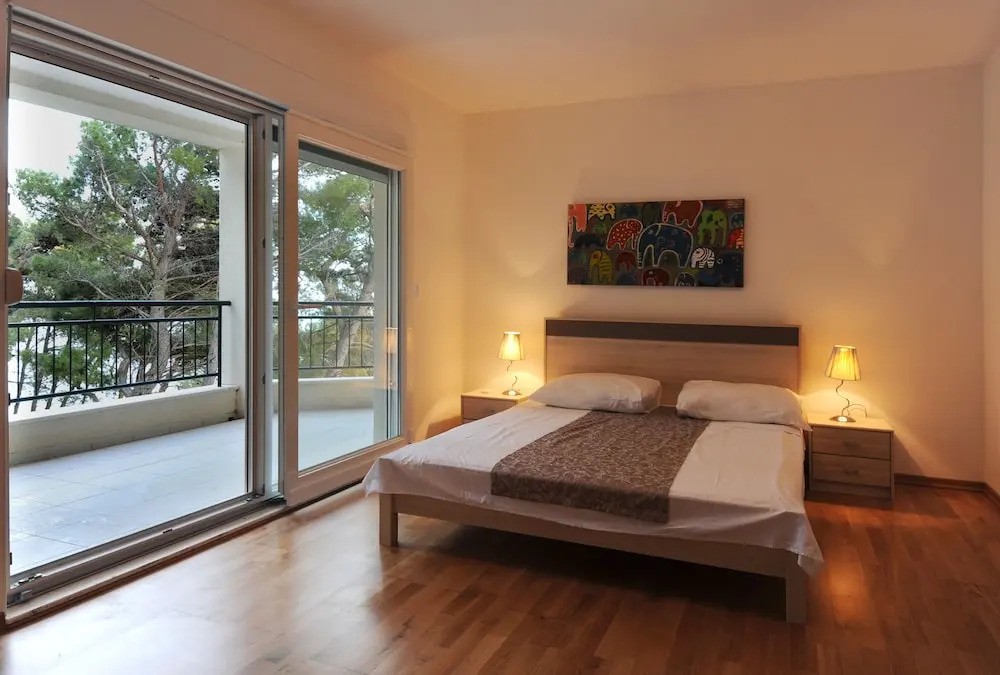 Apartments Andrea - Beachfront & Sea-view Terrace