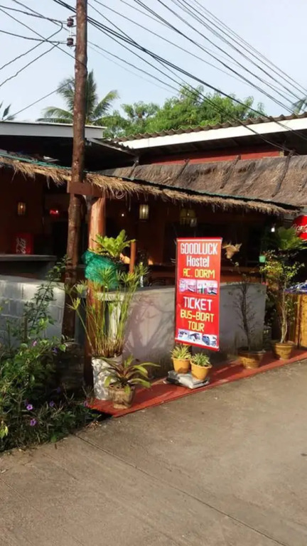 Good Luck Lanta Hostel