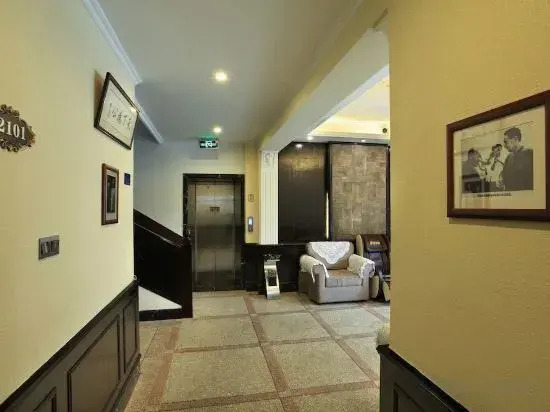 Yu Hill Hotel (Guilin Arctic Square)