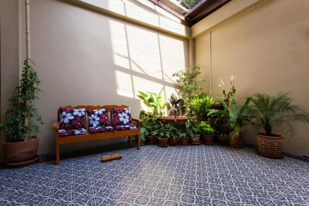 Retro At Phra Sing Guest House