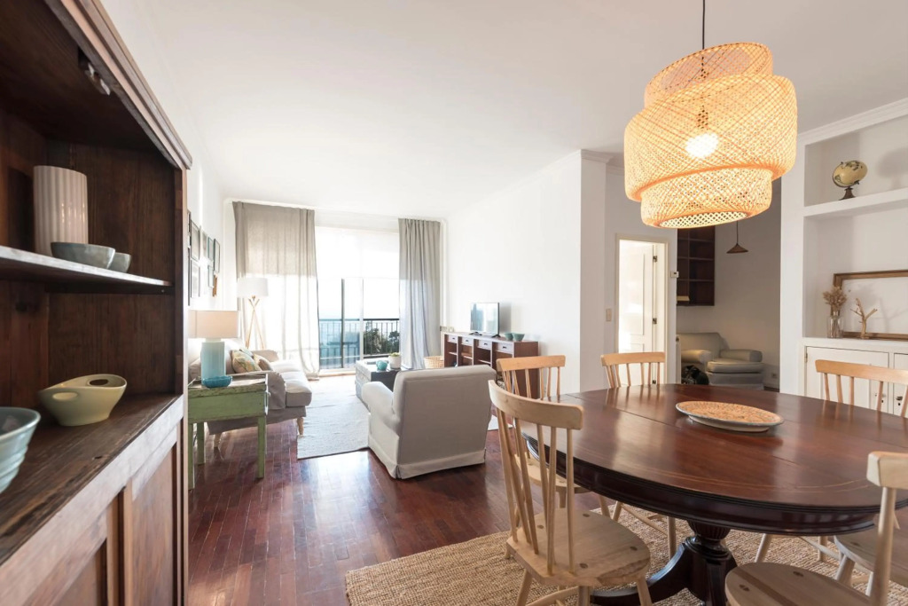 Foz Beach Apartment w Sea Views by LovelyStay