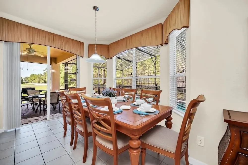 Near Disney Amazing 5 Bd Home - Private Pool 5 Bedroom Home